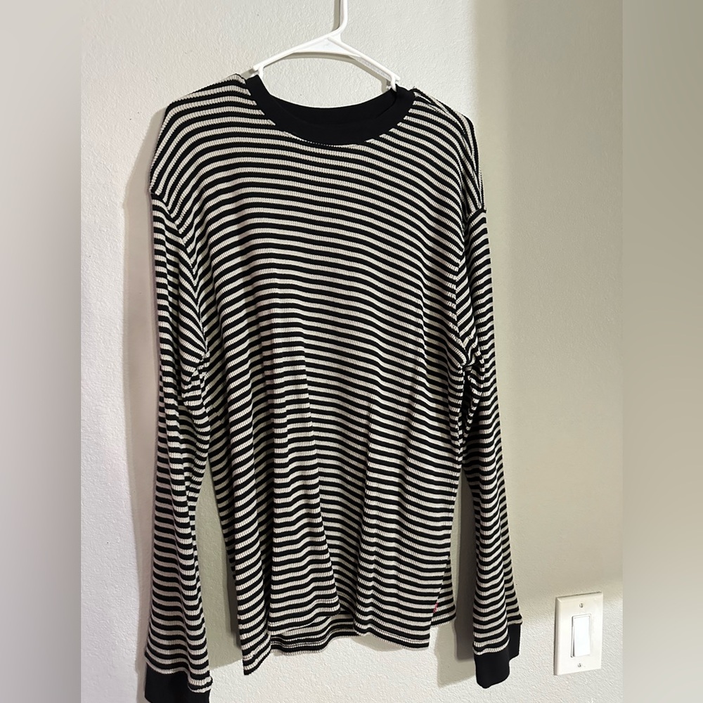 Men’s Levi’s striped long sleeve
